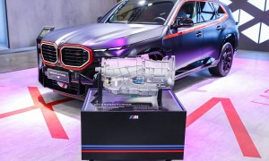BMW M高性能混合动力驱动系统荣获全球大奖