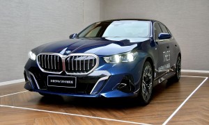 越级智能豪华座驾，全新BMW 5系新车郑州到店实拍