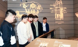 全国首个!比亚迪新能源汽车科普馆于郑州开馆